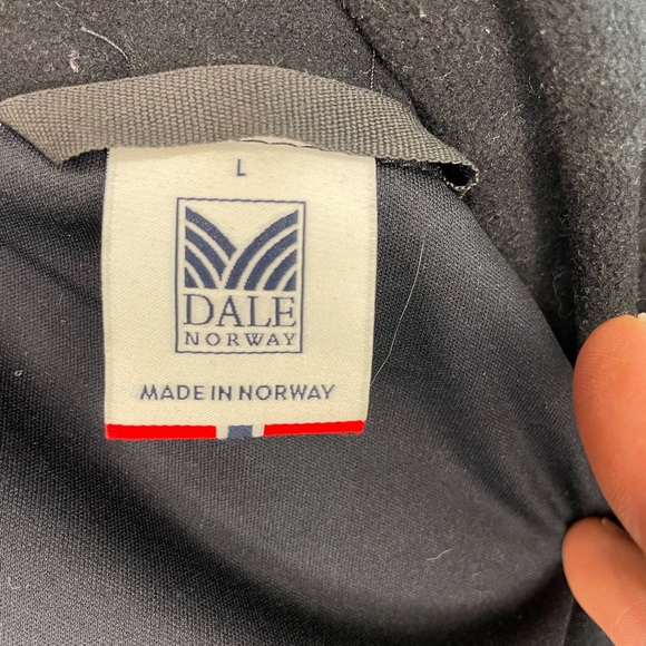 *Designer* Dale Norway Sweater - Picture 3 of 3